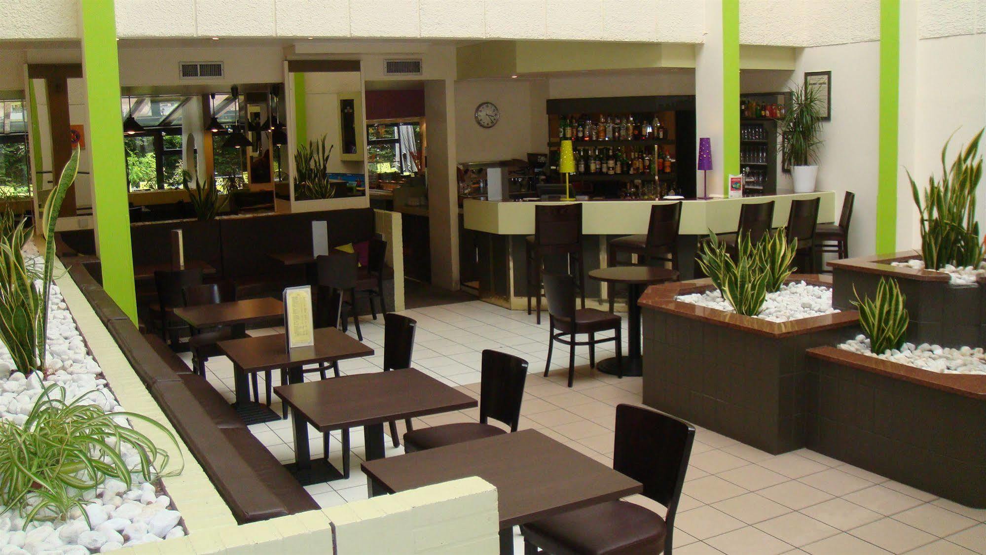 Ibis Styles Parc Des Expositions De Villepinte Villepinte  Exterior foto